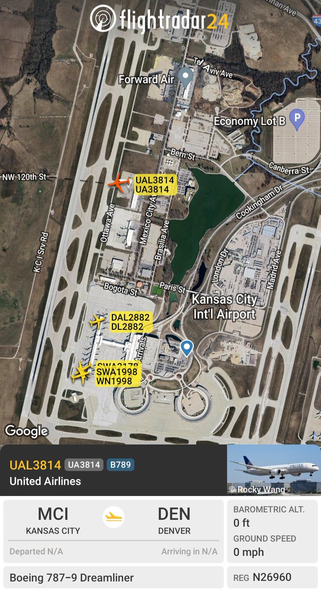 MFrizzell85's tweet image. Kansas City International Airport closed about an hour ago due to icy conditions on the airfield.

It&apos;s unknown how long the closure will remain in place.

The closure prevented the @Chiefs from leaving for Denver as scheduled.

Their charter flight is highlighted: