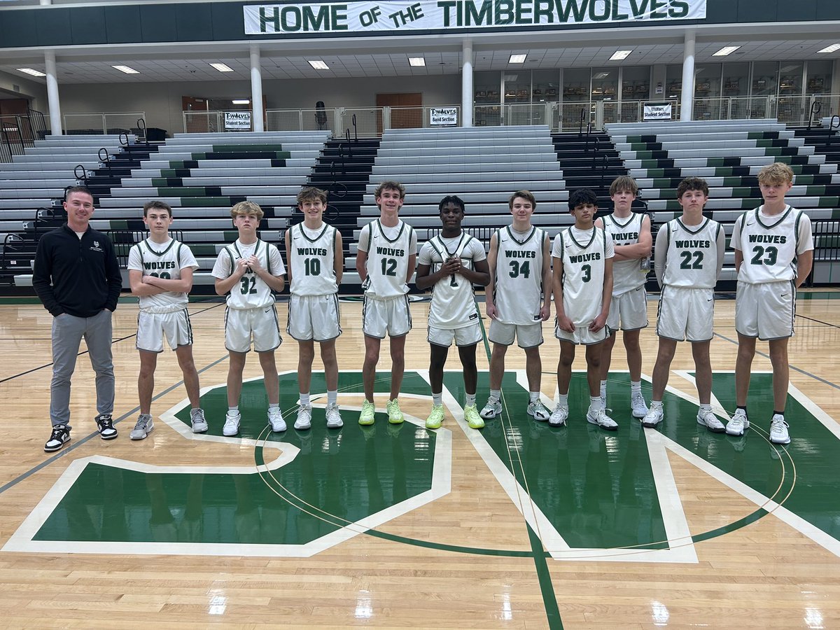 EKL Tournament Results‼️

Freshman A came out on top today &amp; move to 3-2 on the year 💪

The Sophomore team fell in the championship game to a talented <a href="/sjamensbball/">SJA Basketball</a> squad. 🥈Their record is 3-1. 

Freshman B squad finished CHAMPS &amp; are currently 4-0! 🥇👏

#EarnedNotGiven
