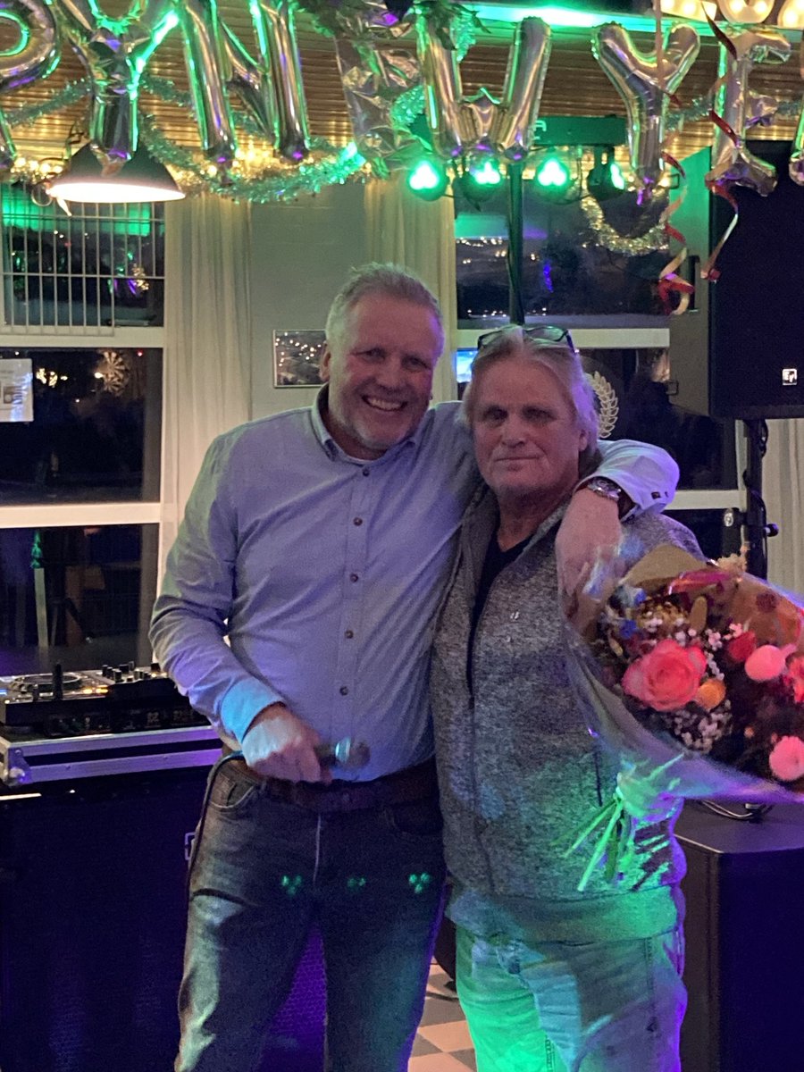 vvhelpman's tweet image. Eppie Nijboer 60 jaar lid van onze vereniging. Een bijzonder en bovenal prachtig mens! #clubvoorhetleven