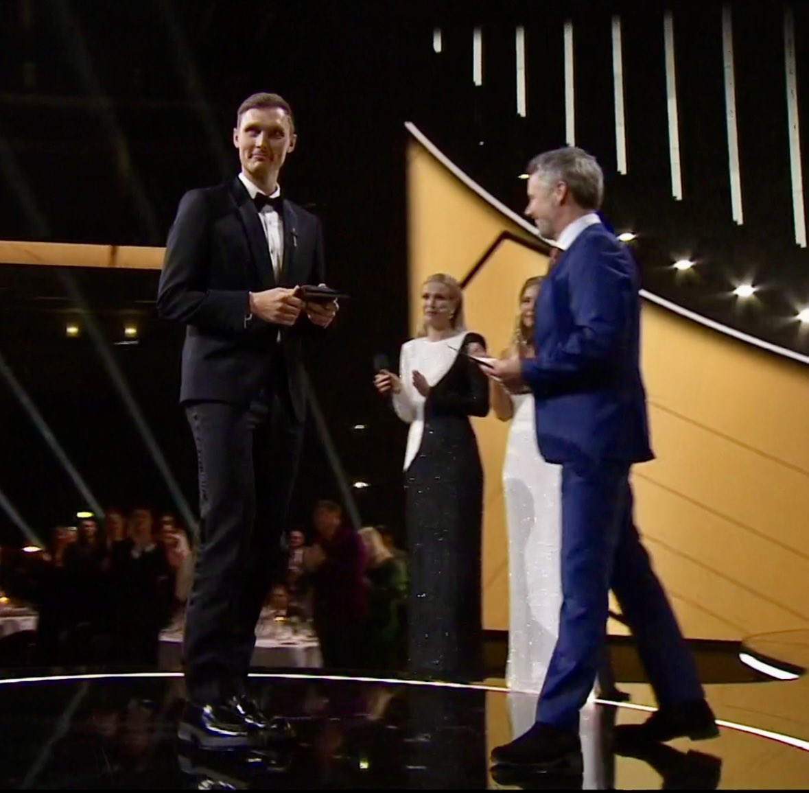 steenschleicher's tweet photo. #Viktor #Axelsen wins Danish Athlete of the Year for the third time, and is awarded the trophy by His Royal Highness #King #Frederik X. https://t.co/uDu0xf4TCE