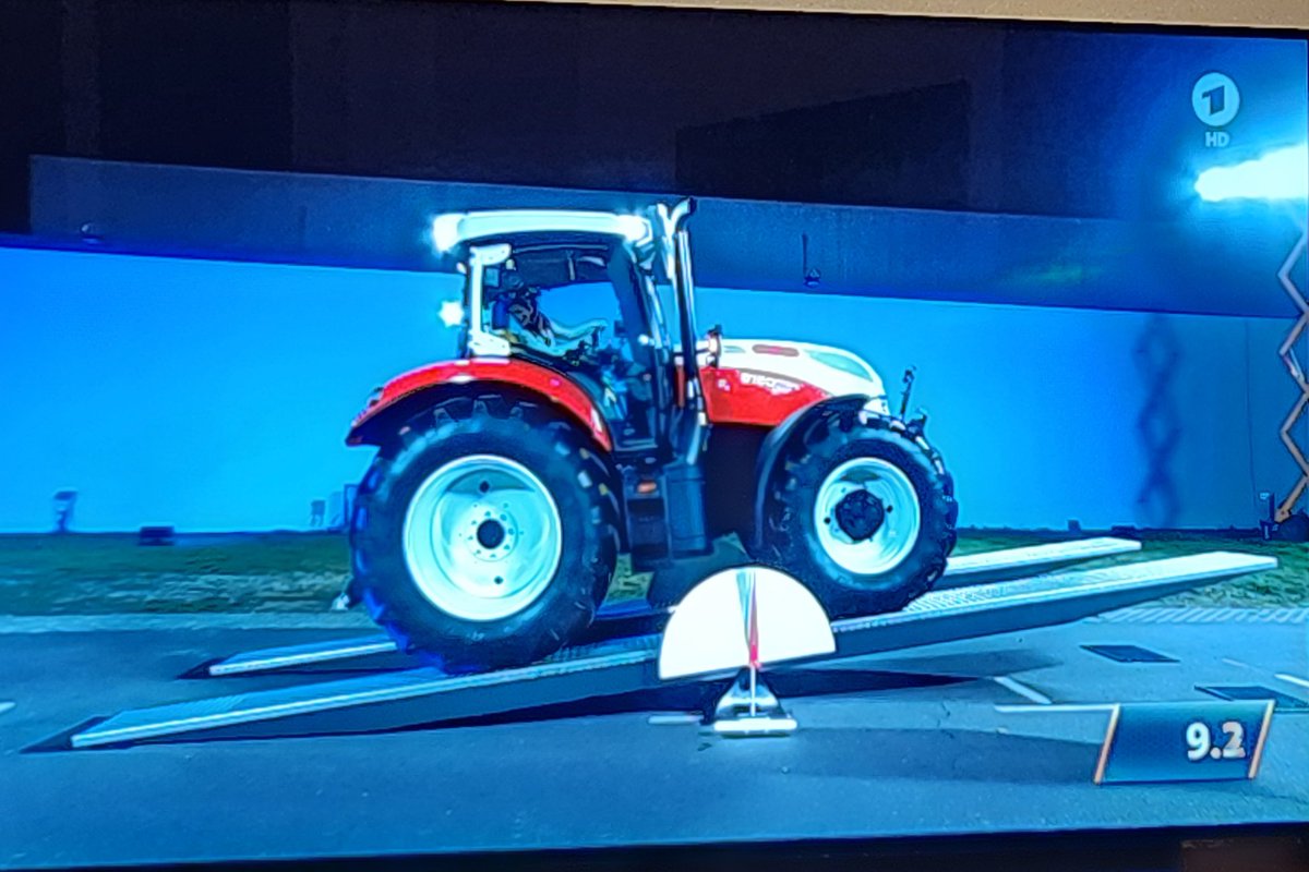 Außenwette mit Traktor!!! #WettenDass -Feeling bei #KleingegenGroß