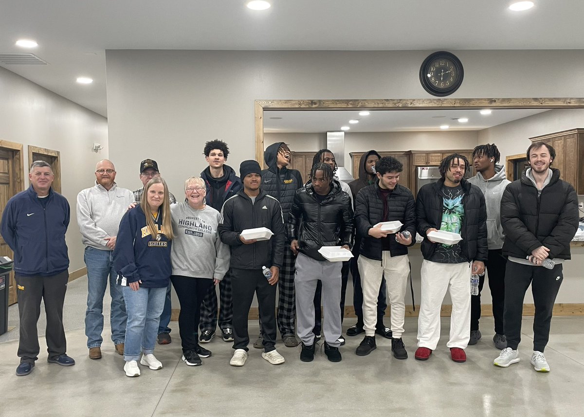 Scottie Basketball (@hccscottiembb) on Twitter photo Special thanks to Becky Gilmore and folks from Highland Christian Church for feeding us <a href="/HCCscotties/">Highland Athletics</a> Special thanks to Becky Gilmore and folks from Highland Christian Church for feeding us <a href="/HCCscotties/">Highland Athletics</a>