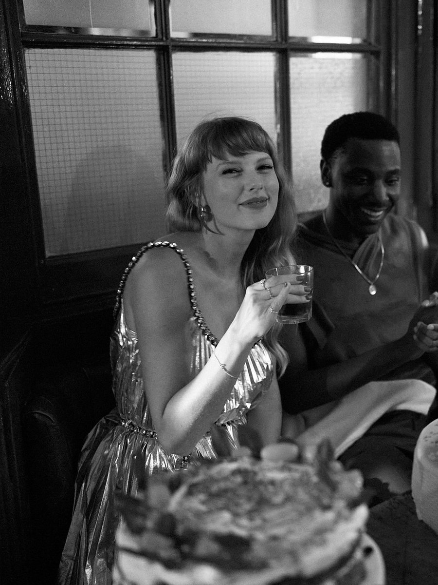 someone: “i heard a taylor swift song and i thought of you”

me: