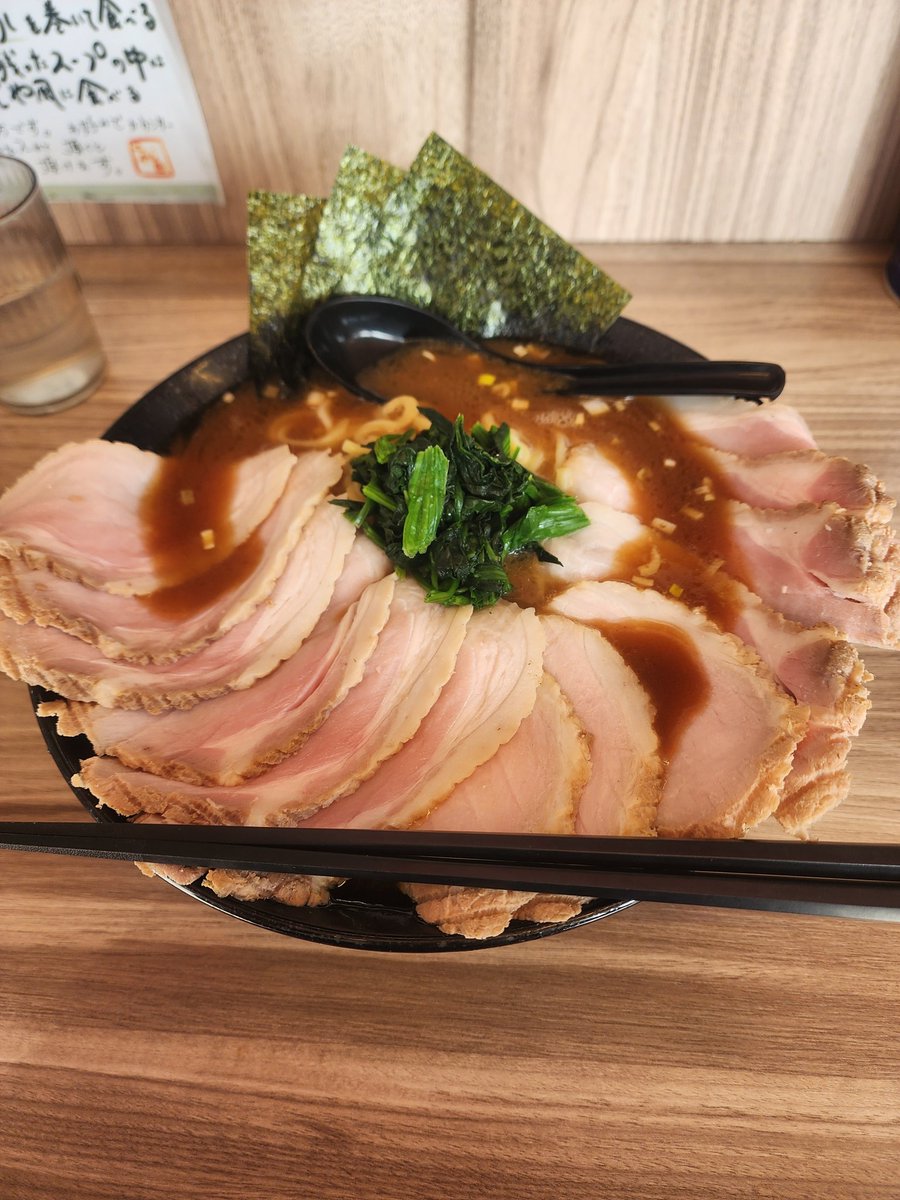 parmychonchill's tweet photo. 明けましてお麺でとうございました🔞

今年もたくさん作ってたくさん食べていきます🍜🍥 https://t.co/h91JRD4l7b