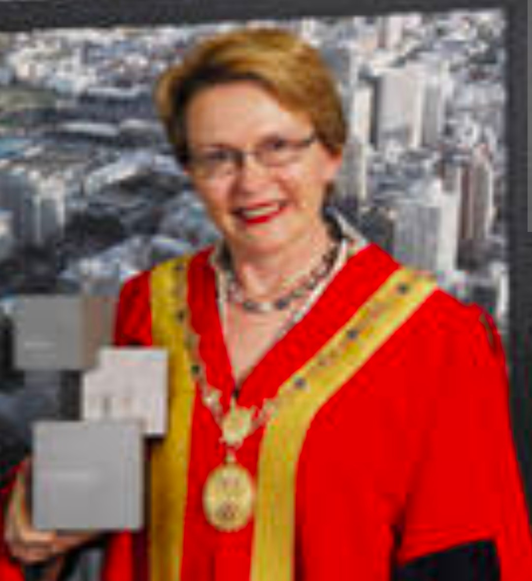 goolammv's tweet photo. We need to make bold decisions to get Gauteng and the City of JHB from.this disastrous collapse. Love her  or not, we need to force Helen Zille out of retirement I guarantee she will fix City of JHB  in less than 2 years. She was world mayor of the year in 2008. I know this is a far shot,but the no nonsense workaholic with make Johannesburg CBD similar to Cape Town. 

Some times bold decisions needs to be taken for the country not on party political lines but for the better of the country. If it's party political lines then either Parks Tau or Kgosientso Ramokgopa must be deployed.

Thoughts