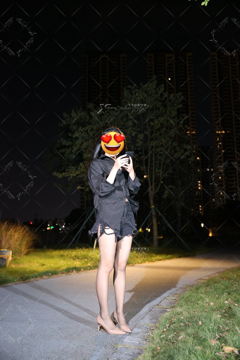 最近拍一点啥照片比较好呢？老师在这@Honeyhoney930 #调教 #教师 #女友 #母狗 #黑丝 #露出 #淫妻 #绿帽 #原味 #丝袜 #母狗骚货 #原味丝袜 #淫妻大赛 #绿帽调教 #露出诱惑 #母狗骚货 #同城交友 #原味丝袜内裤内衣 #露出任务 #母狗生活录