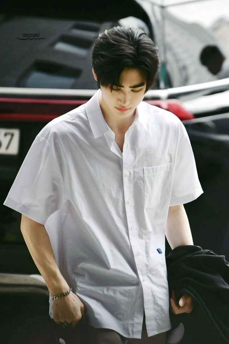 sunghoon in this fit is just so bf coded of him 😩