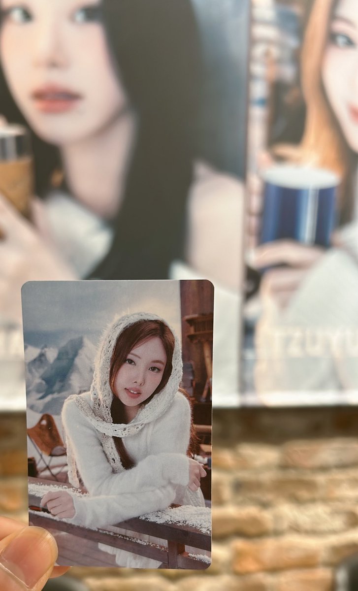 sei__318's tweet photo. TWICE タワレコカフェ 大阪 トレカ 交換

求  ジヒョ ミナ 
譲  ナヨン

お気軽にお声かけください
 #TWICEトレカ交換  #TWICE交換 #タワレコ https://t.co/FHn6Vqg3Wi