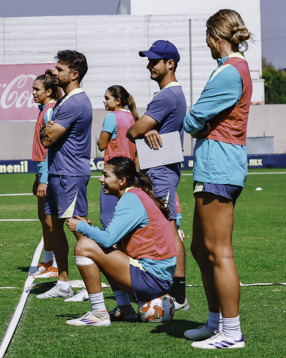 AmericaFemenil's tweet photo. ¡Vamos América! 💙🦅💛 https://t.co/aEPDHFhZQQ