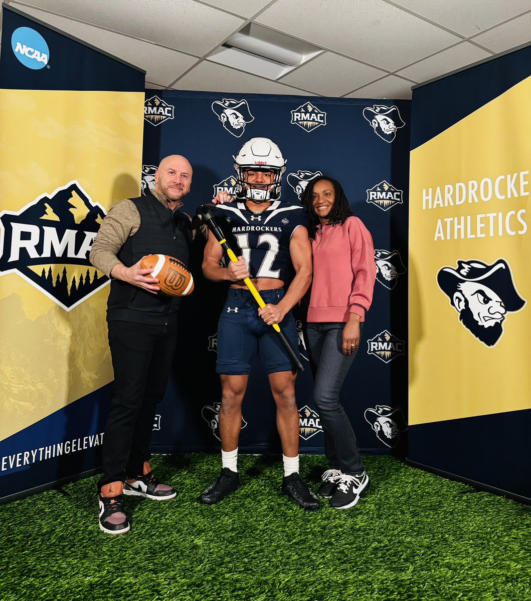 jadonlemmons_'s tweet photo. #AGTG Had a great official visit this weekend at SDSMT! Thanks for having me! @HardrockerFB @Coach_Rose_23 @coachflohr @Fbcoach_vrw @RMAC_Insider @RMAC_SPORTS #TheHardrockLife #GoHardrockers https://t.co/jjC0xshrXR