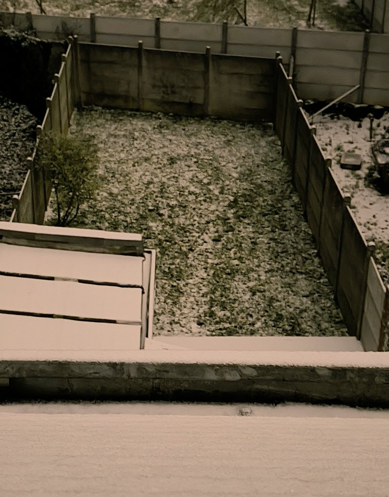 leseltwins's tweet photo. @lachainemeteo Peu de neige a Arras https://t.co/zNC3zwS8xL