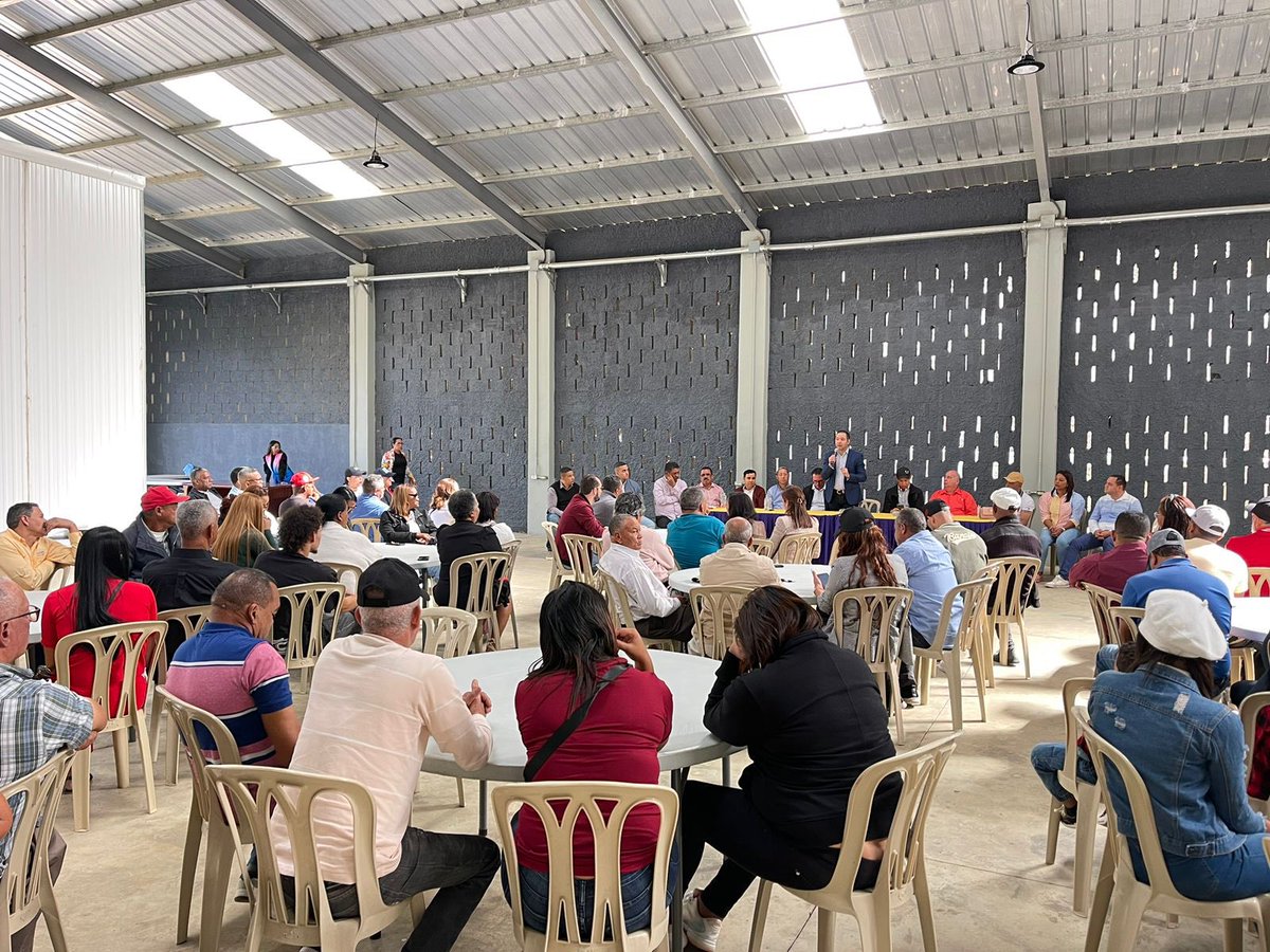 torrespld01's tweet photo. Agradecido de contar con la presencia del Secretario General de nuestro @PLDenlinea , el compañero y miembro del Comité Político, @JohnnyPujols , en nuestro “Encuentro de Confraternidad Peledeísta “, en #ConstanzaRD https://t.co/Yb37awMUsO