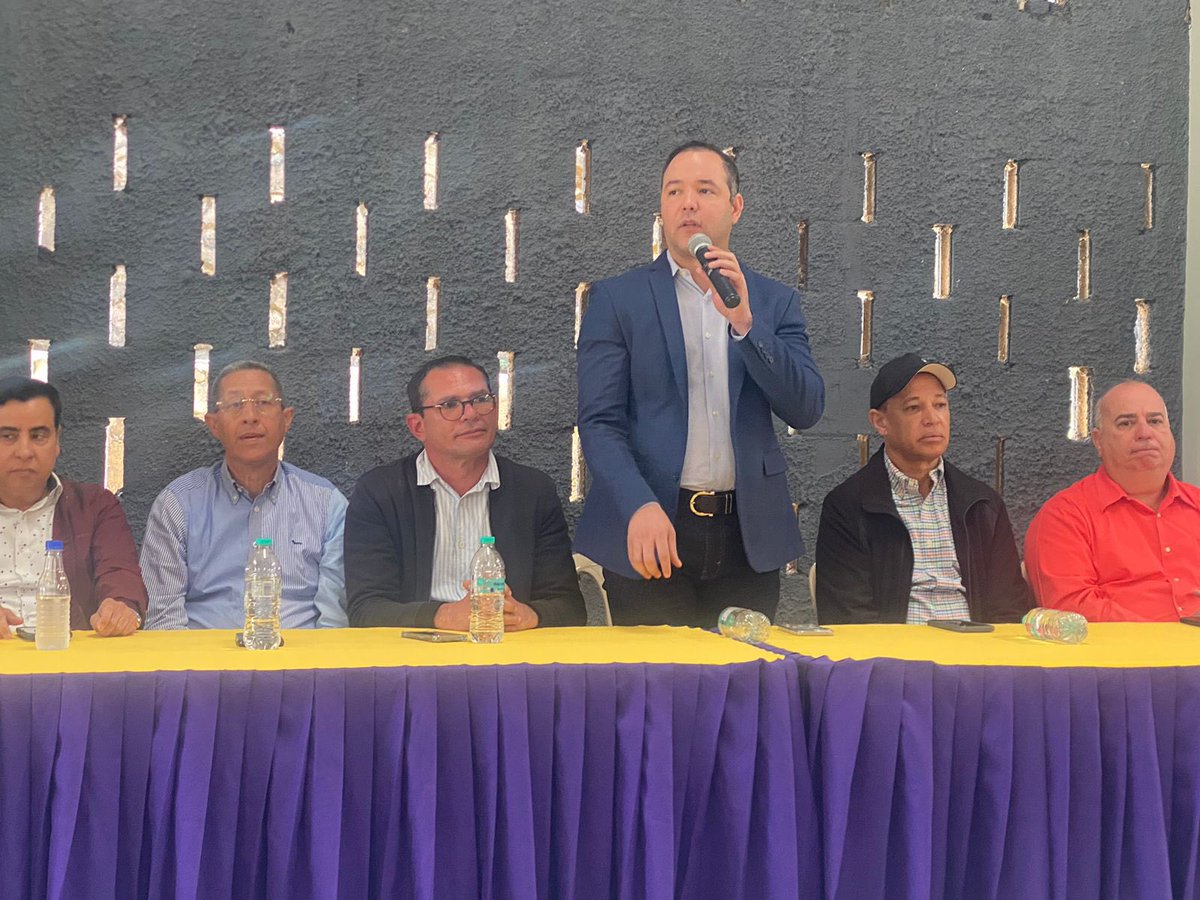 torrespld01's tweet photo. Agradecido de contar con la presencia del Secretario General de nuestro @PLDenlinea , el compañero y miembro del Comité Político, @JohnnyPujols , en nuestro “Encuentro de Confraternidad Peledeísta “, en #ConstanzaRD https://t.co/Yb37awMUsO