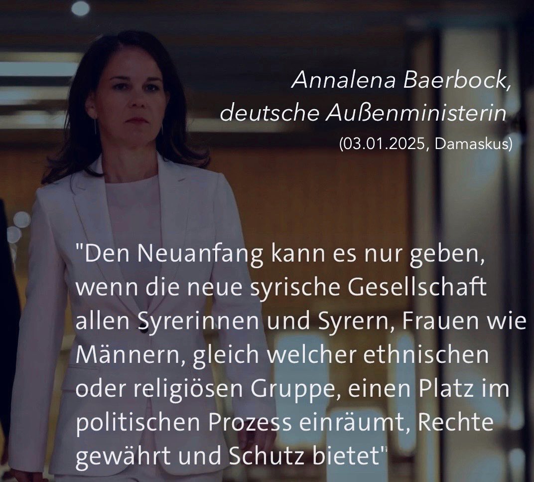 GomeraFerit's tweet photo. Causa Frau #Aussenministerin #Baerbock #Syrien  #Handschlag  
Bin ein Mann, hab Frau &amp; Tochter, kulturell orientalisch in der Großfamilie geprägt (Mesopotamien, heutige SO-Türkei, N-Syrien, NW-Irak).
Viele Menschen in Mitteleuropa leben mit dem Bild, dass alle männlichen https://t.co/pGwcyCjSh4