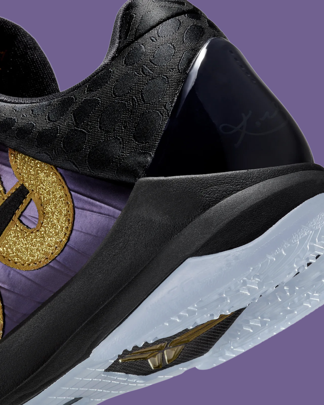 【20シリ】KOBEレデパック PURPLE GOLD SNAKESKIN Park Access | On the court, Kobe was intuitive, strategic