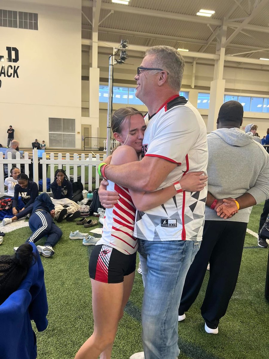 StarlynEd_xctf's tweet photo. What a way to end the Vanderbilt meet! PR in both the mile and 2 mile!! Track is back!! 💕

Mile: 4:58 (6th in the NATION)
2 Mile: 10:52 (4th in the NATION) https://t.co/ZupYdXaTTT