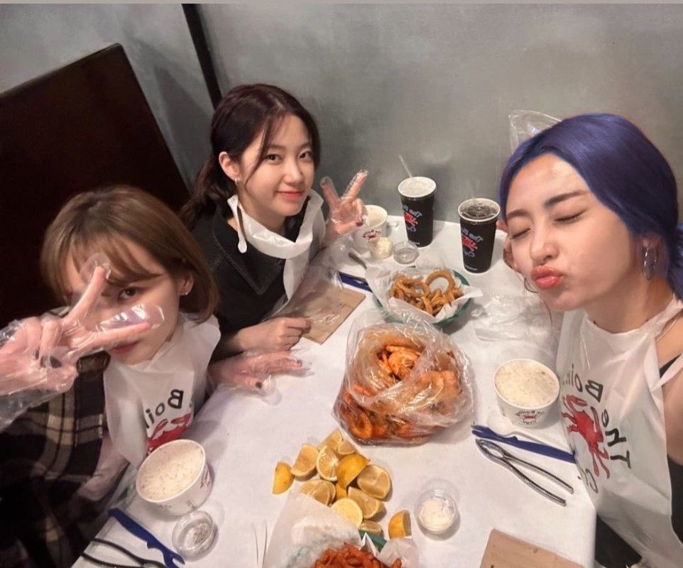 cullleen's tweet photo. some guy took us out for lunch wth https://t.co/s2FK76ieTB