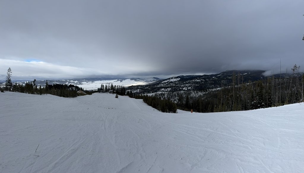 BrzozowskiRob's tweet image. First turns of the season.