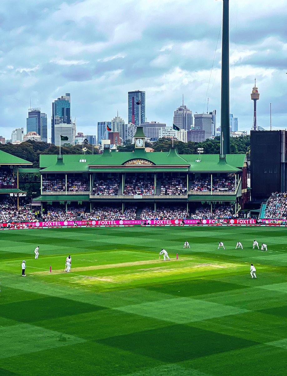 life0fmanish's tweet image. Aesthetic of Test Cricket 🏏 
#SCGTest