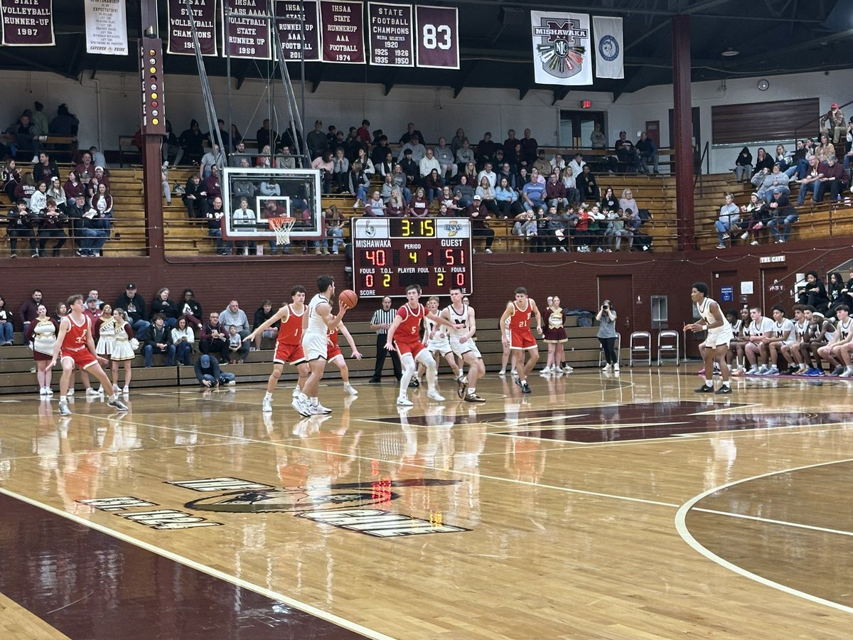 “Hoosiers” moment today in Mishawaka as the MHS Maroons played the Brazil Red &amp; Whites as they did 100 years ago in the first game played in Indiana’s oldest active gym. The Cave was poppin. Almost felt like 1924 with old-school bball, throwback uniforms &amp; great pep band music.