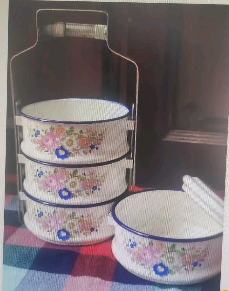 Makay_Hayti's tweet image. 🧐🙃

Yo toujou sou mache a?