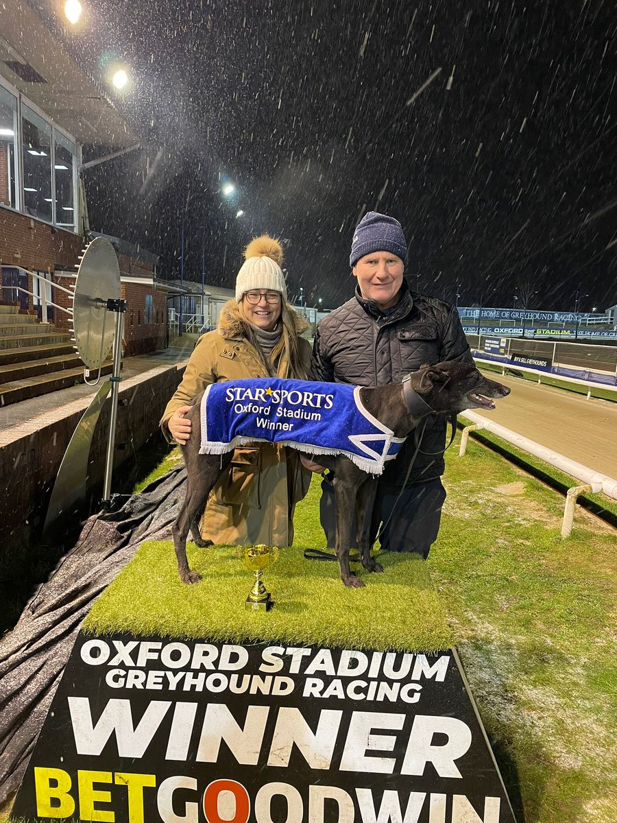 Oxford Sprint Div 1

🥇🏆 Blastout Wilma
🥈  Mustang Ojay
🥉 Into The Abyss

Well done to owner Mr M Gregori, Mr M Warr &amp; Trainer Richard Yeates