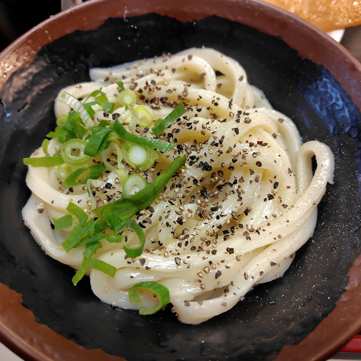 dai_565656's tweet photo. うどんバカ一代

朝からうどん2杯！
釜バター、美味さに衝撃を受けました！
#うどんバカ一代　#さぬきうどん　#讃岐うどん https://t.co/qmTivJ2gQx