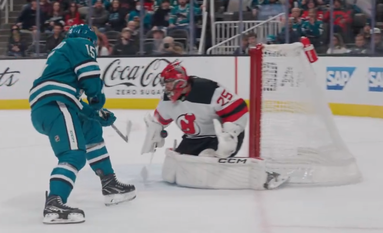 LetsGoSharks's tweet photo. Sharks win 2nd straight on Ceci's late tally
Yaroslav Askarov makes 28 saves for the win
Story: https://t.co/MBhzHYjvZm   #NJDevils vs #TheFutureIsTeal #NJDvsSJS #LetsGoSharks https://t.co/v6g15gdH6A