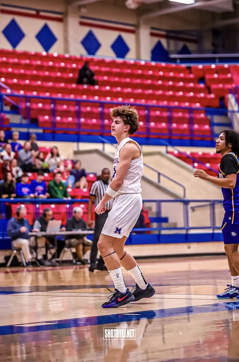 Gus Mills tweet media