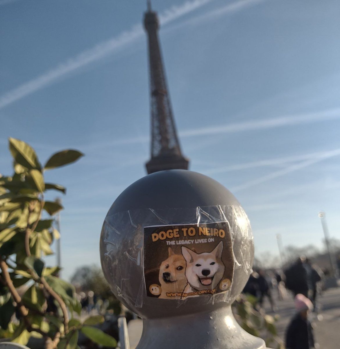 JungXBT's tweet photo. Neiro can be spotted in different corners of Switzerland, like a little Easter egg waiting to be discovered. You might even catch a glimpse of him near the Eiffel Tower!

This fun initiative comes from our very own Neiro chad, Chris! ✨

#NEIROETH #NeiroArmy https://t.co/Dyxaf10jhc