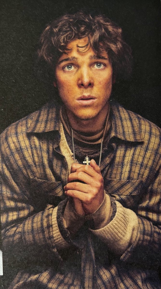 Un año de La sociedad de la nieve.
de conocerlos a todos ustedes, y de mil cosas mas.
gracias:)🤍