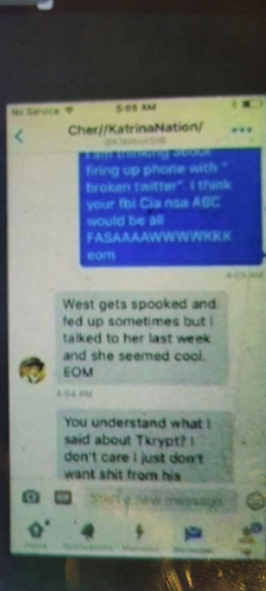 Lets_Play_MEOW's tweet photo. @BaddCompani 2 phones.
Same conversation in a direct message.
Recorded at the same time.

Funny....did you ever get that fixed @elonmusk ?

Sure do hope so. It can be used to frame people and put them in jail. 

Hey.... https://t.co/OKqWqTuWQ1