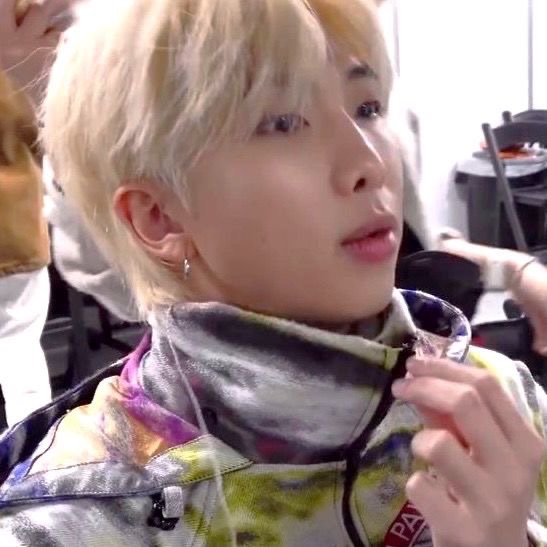 hourly hyung line tweet media