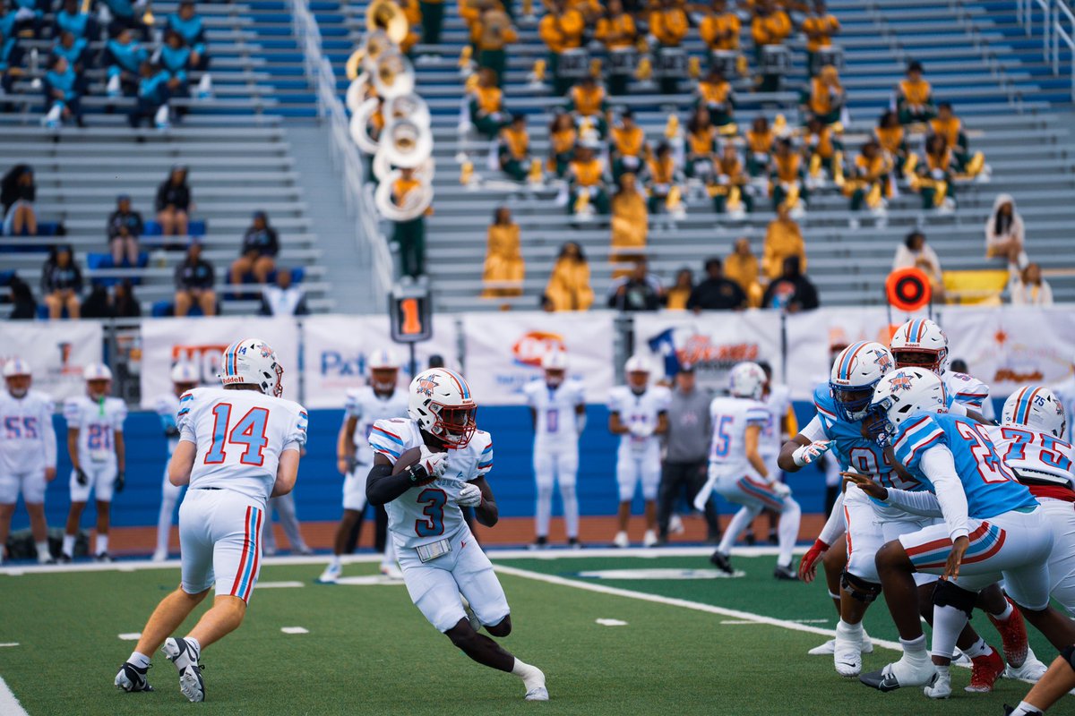 VaughnVisuals tweet media