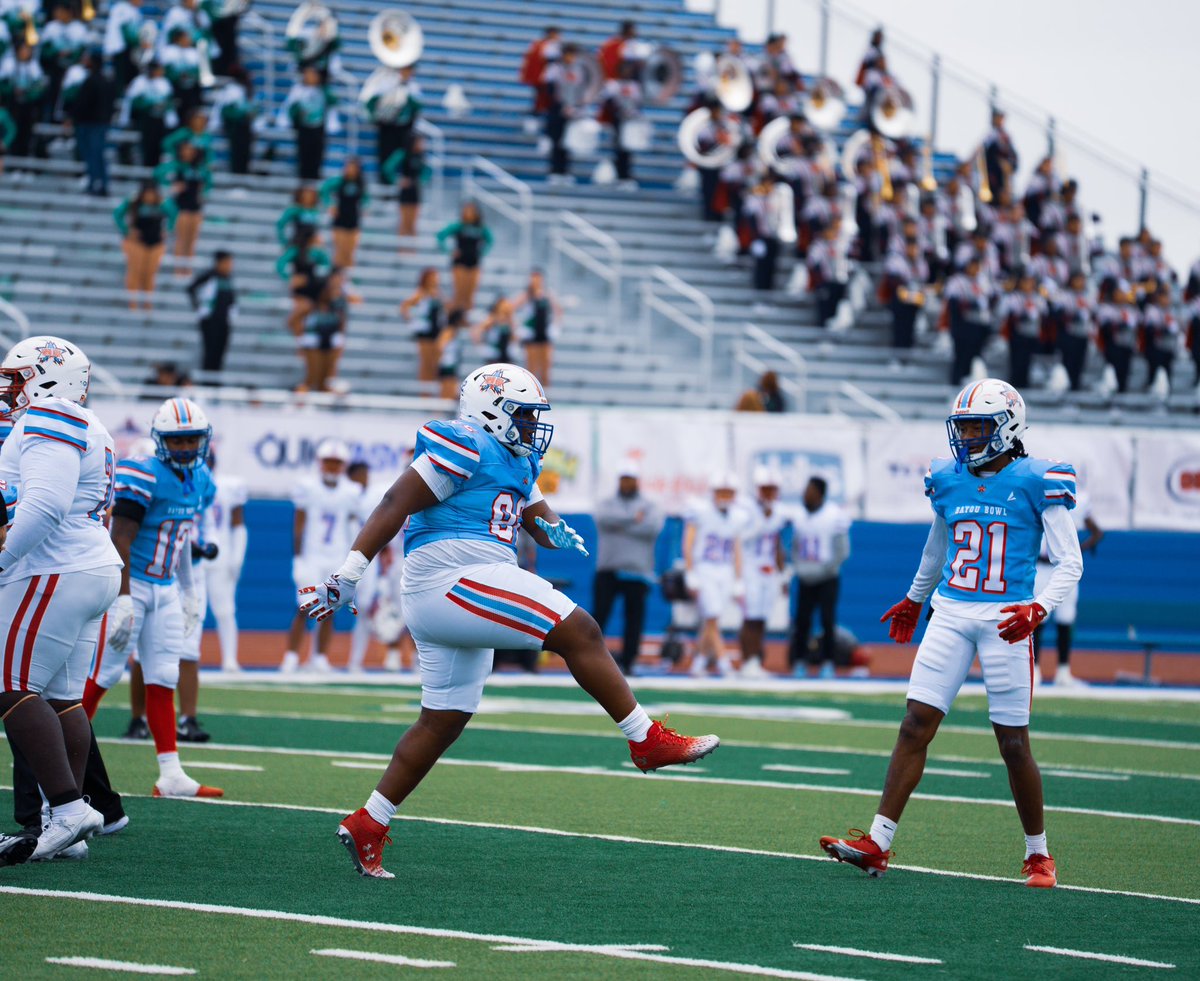 VaughnVisuals tweet media