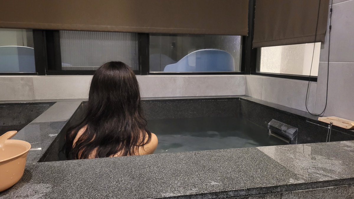 美好的週末
肯定要跟拉雅一起去泡溫泉
國旅貴的我心痛 都可以買機票了w