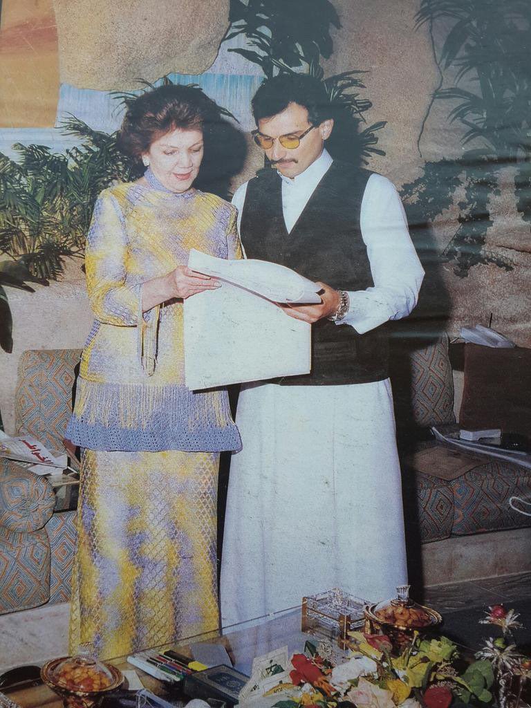 انتقلت لرحمة الله تعالى صاحبة السمو الأميرة #منى_الصلح والدة سمو الامير #الوليد_بن_طلال و الامير #خالد_بن_طلال والأميرة ريما
الراحلة ابنة الرئيس رياض الصلح رئيس وزراء لبنان الراحل. تعازينا للعائلة المالكة ولأسرة الصلح وعظم الله اجركم وغفر الله للفقيدة.