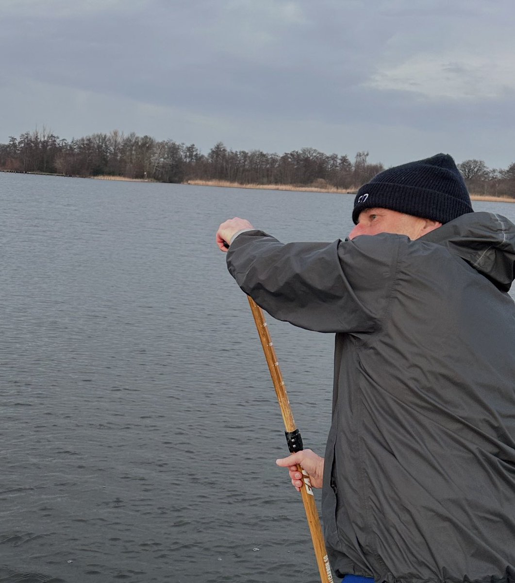 Gewoon even lekker stoom afblazen op deze 1e zaterdag in 2025.

#suplife #water #loosdrecht #NewYear2025 #janerikscheer #zaterdag