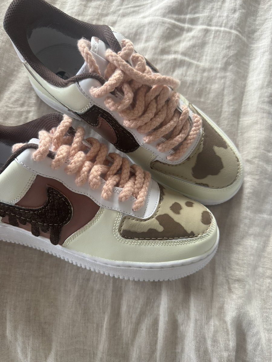 11

fun fact—i once made my own chocolate milk Nike dunks.