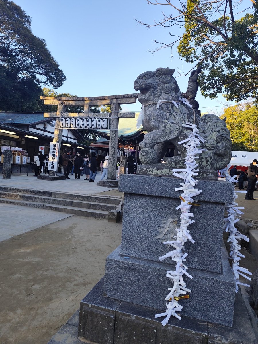 BAKIBAKI1202's tweet photo. 長府や唐津などへ。明治維新の発祥の地、長府にやっと行くことが。
佐賀駅のホームで、少年時代やり込んだロマンシングサガの曲が流れてテンションあがった(^^)
東京で音楽活動していた頃、仲良かった唐津出身のボーカリストは元気にしてるかな。
アウトレットは御殿場が一番オススメ。
#毒出し祭り https://t.co/Z1E6kb5f0T