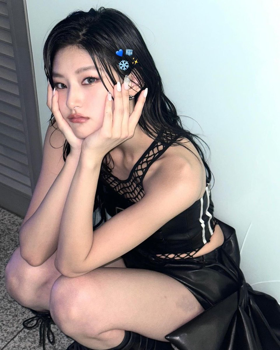 haneul pics tweet media