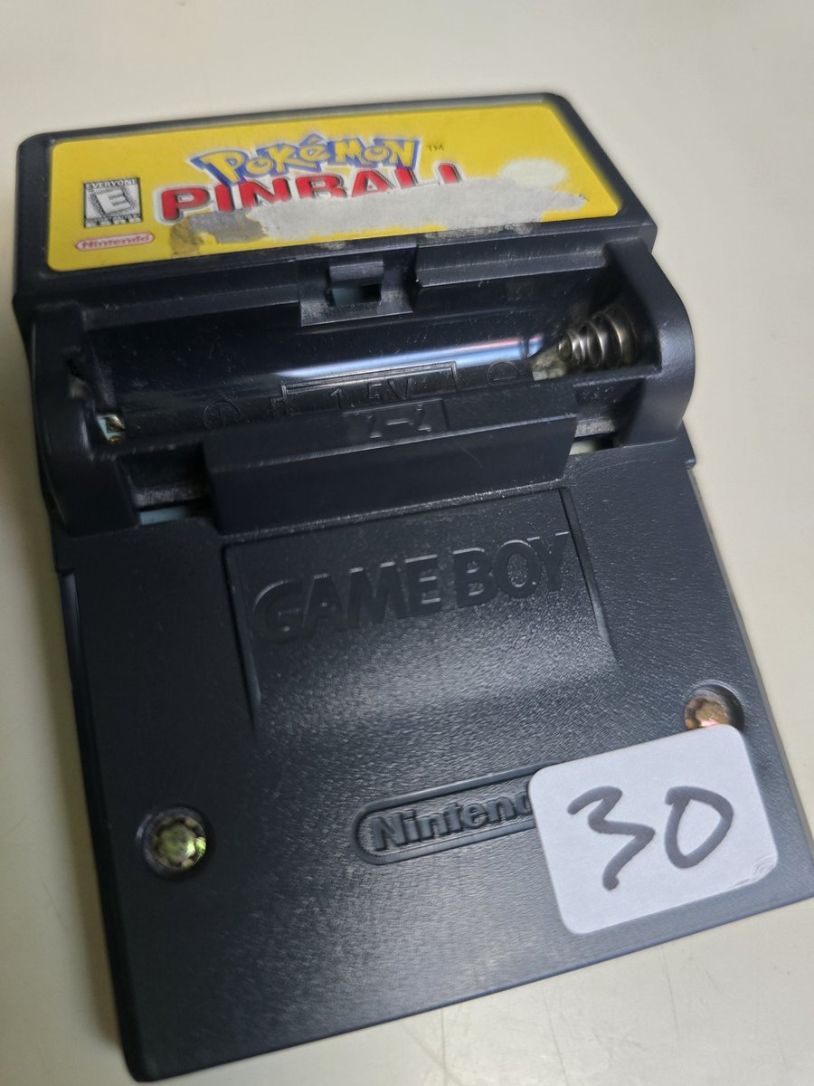 web3_gaming's tweet photo. @DylanAbruscato @modretro Yeah, I've been meaning to get a battery for it.. https://t.co/KFCVZMk1Dy