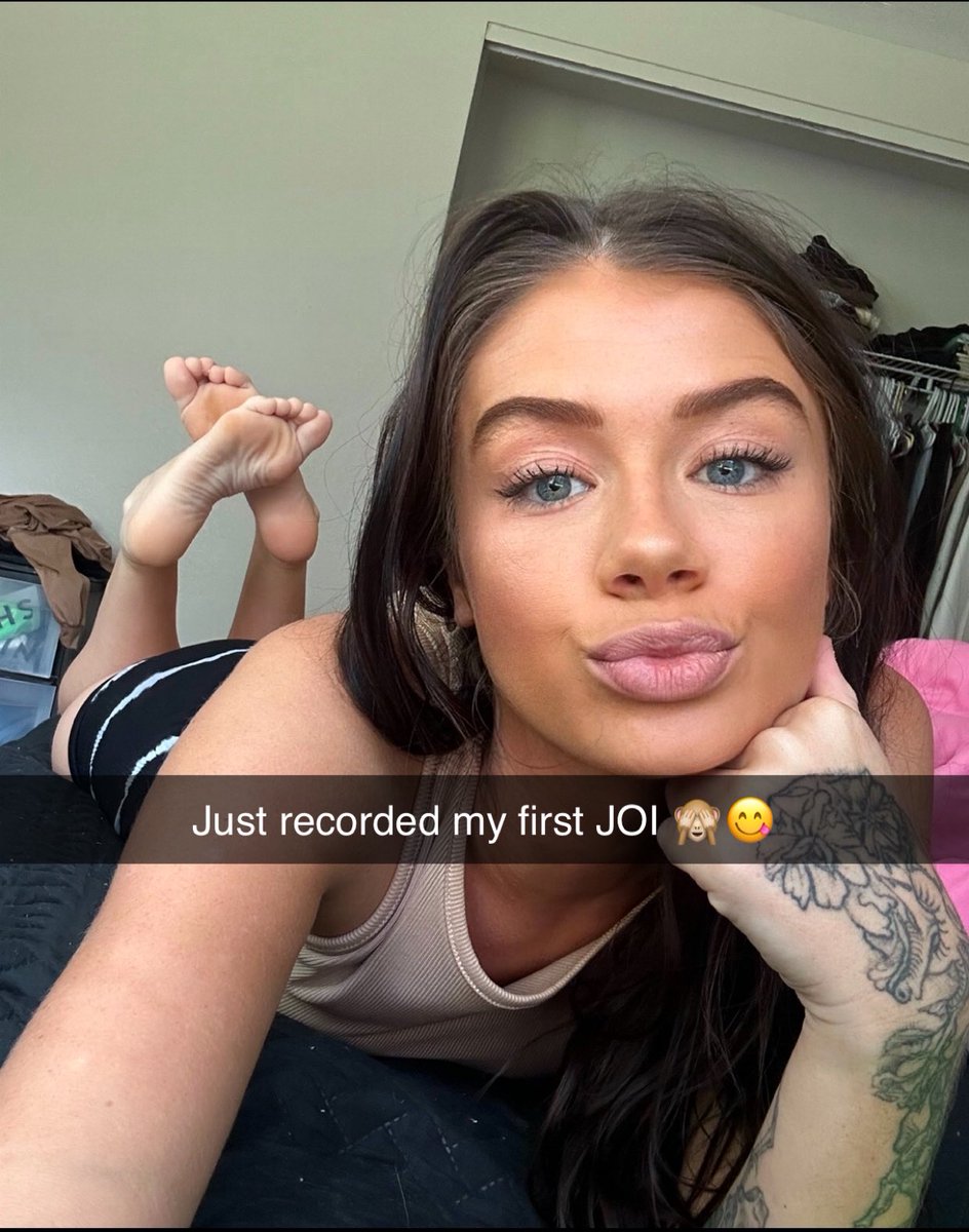 I don’t care anymore anyone who likes &amp; writes “plz” gets my JOI vid in their DM (serious) 🤭