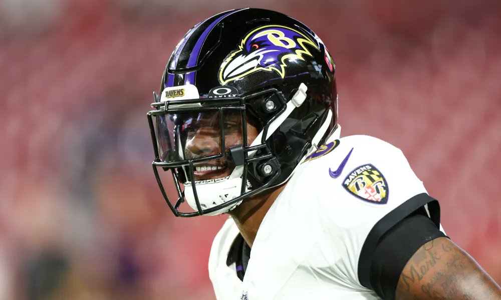 NFL_DovKleiman's tweet photo. Historic: Lamar Jackson officially had the 4th best passer rating in NFL history this season.

1) Aaron Rodgers 122.5 (2011)
2) Aaron Rodgers 121.5 (2020)
3) Peyton Manning 121.1 (2004)
4) Lamar Jackson 119.6 (2024)

MVP? https://t.co/S1vy0agGY7