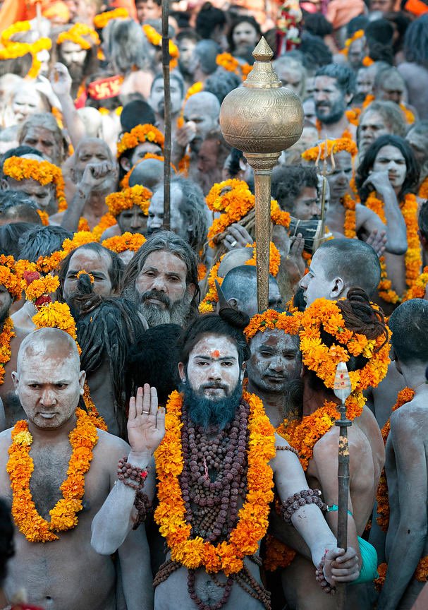 yajnshri's tweet photo. हर 12 साल में ही क्यों लगता है कुम्भ मेला? क्या है क���म्भ मेले का महत्व? क्या है इसका विज्ञान? 🧵

#thread कृपया अवश्य अंत तक पढ़े 

#MahaKumbh2025 #Mahakumbh https://t.co/SbNzUwy0I3