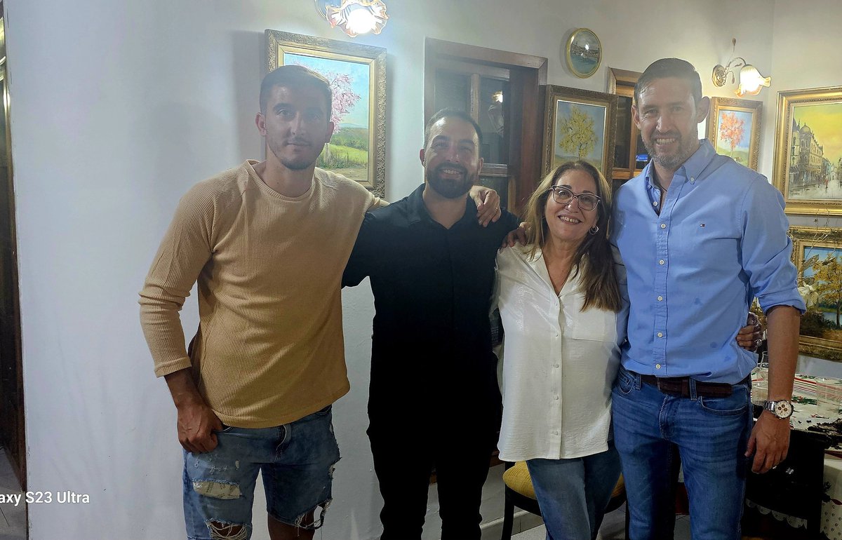 Por un 2025 lleno de éxitos...si los perros ladran es porque cabalgamos ...y esta vez hacia la 12