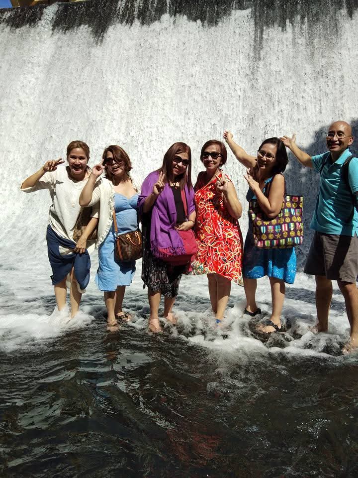 FhqJackie's tweet photo. Do you still go out with your elementary & high school friends /classmates?๐๐คฉ
Childhood friendship is the most beautiful memory that can't ever replaced. ๐๐๐๐๐ฉทโค๏ธ
#elementaryfriends
#highschoolfriends
#villaescudero https://t.co/dslqw6mz1r