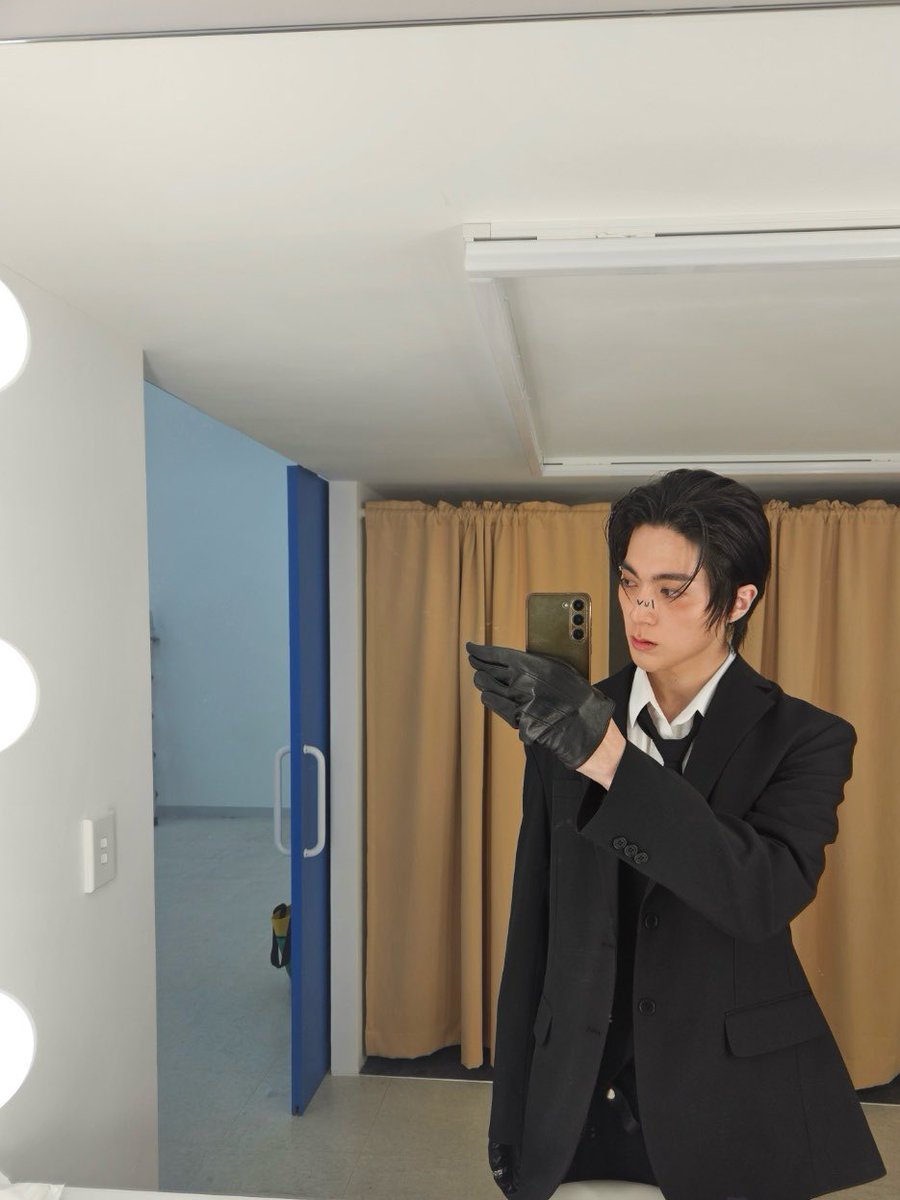 JUSTB_twt's tweet photo. [#상우] have a good day🎧

#JUSTB #저스트비 #SANGWOO https://t.co/8d6k1ZKLbQ