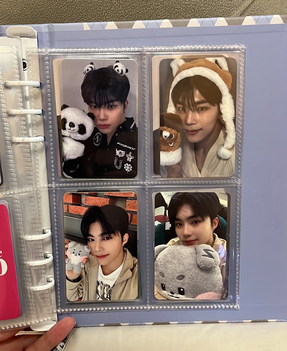 97soobs's tweet image. uma página vale? 🥺