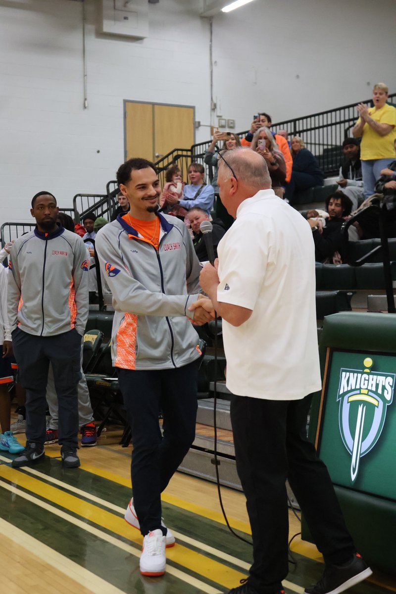 go_nws_knights's tweet photo. It’s a special night tonight at the Larry Moore Gym at Northeastern High School. We  hosted one of our own, Tyler Smith and his VCP Firehawks. @VCPFirehawks https://t.co/jbapRRgoRI